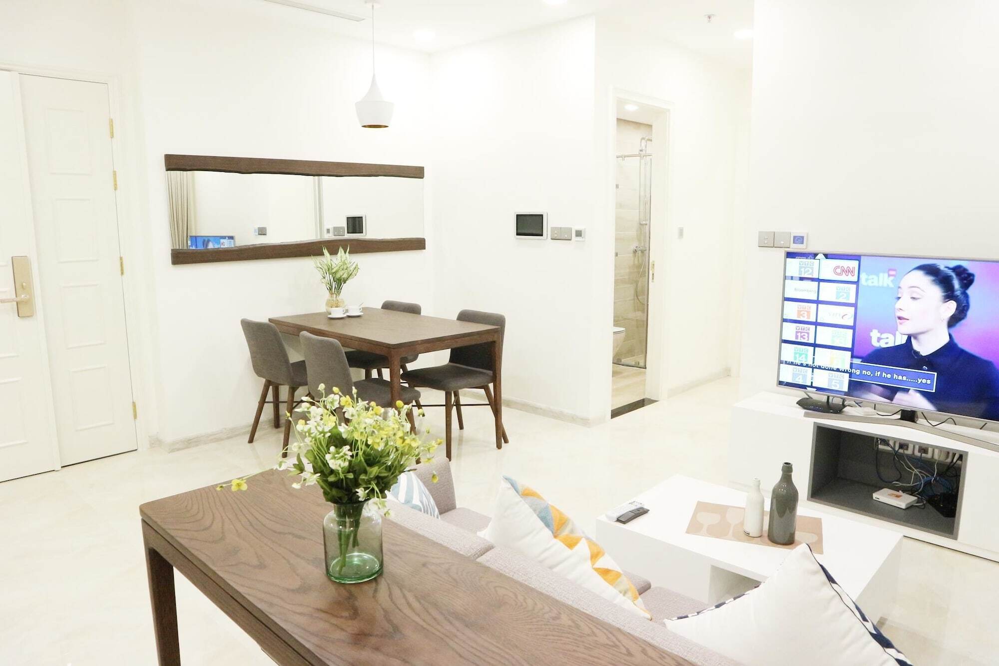 Căn hộ Vinhomes Golden River P'house